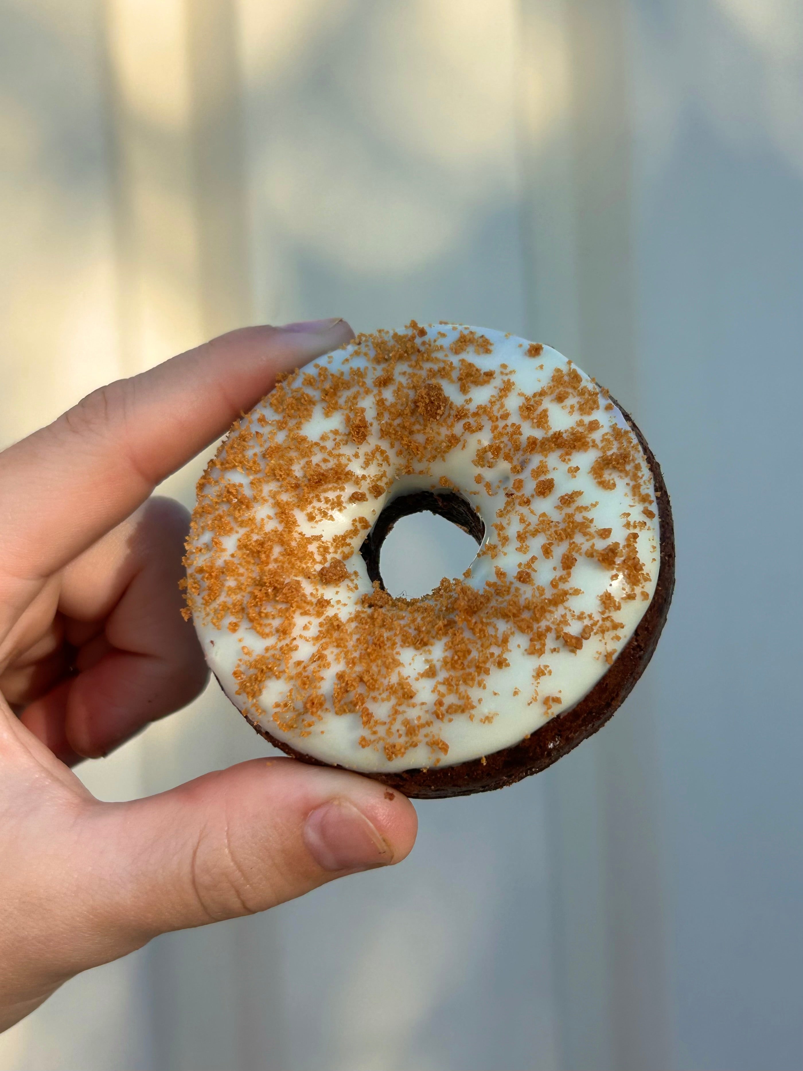 BISCOFF WHITE CHOC BRONUT